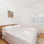 Appartement Two-bedroom In Vinišće