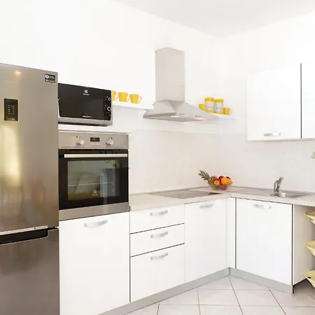 Awesome In With Wifi Apartamento Vinišće
