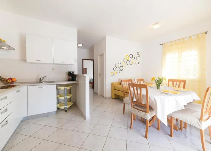 Two-bedroom In Vinišće
