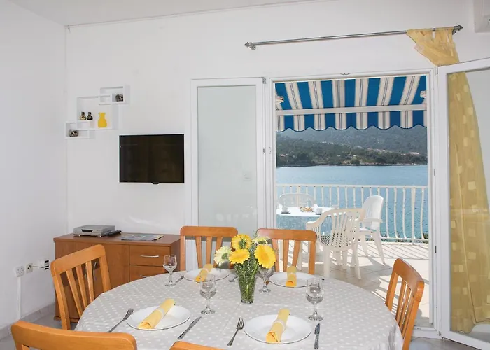 Two-bedroom In Apartmán Vinišće